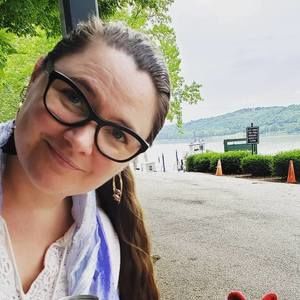 Meet your Posher, Phoebe